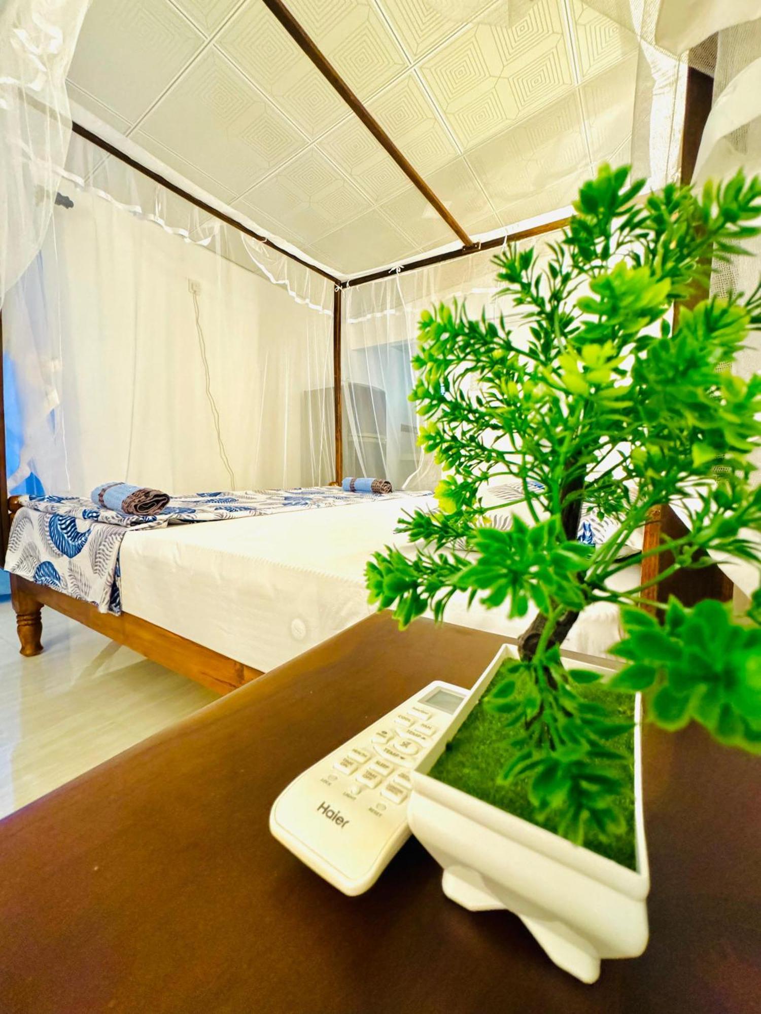 Nethmi Homestay & Restaurant Tangalle Habitación foto